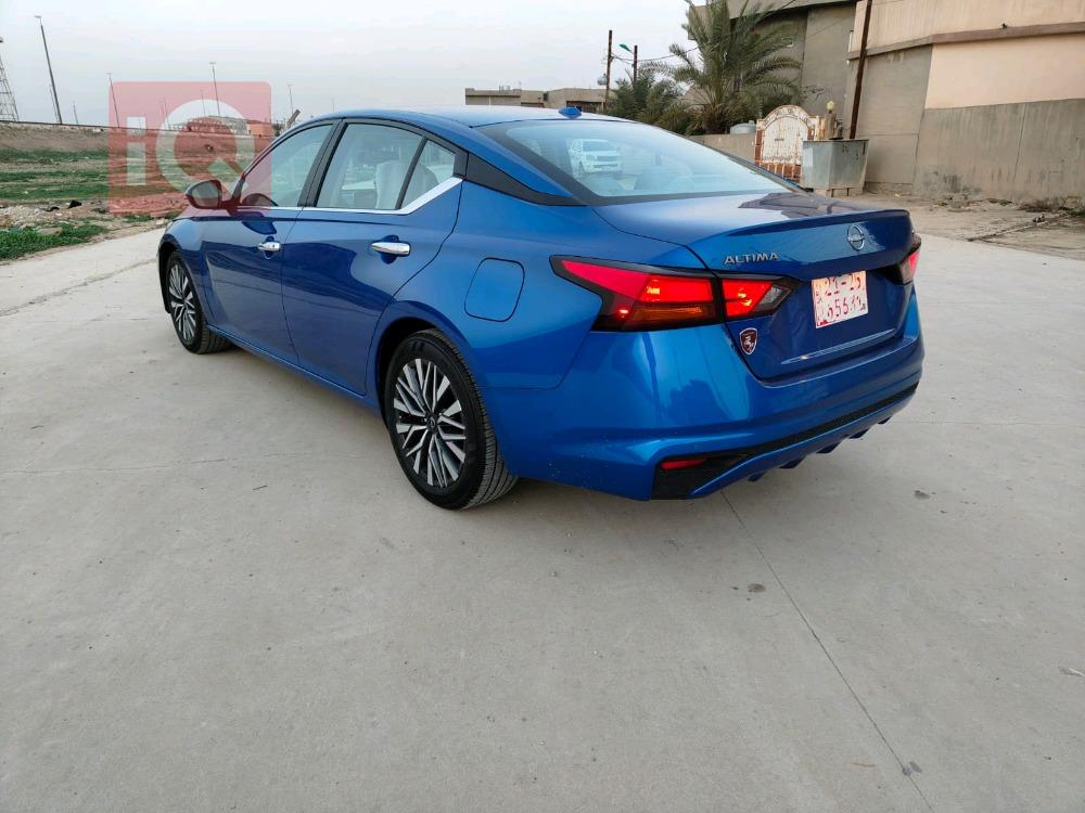 نيسان ألتيما